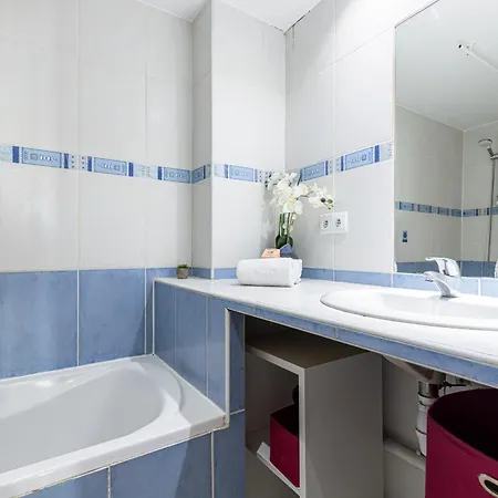 Large 3 Bdr Old Town - Ac Apartamento Niza