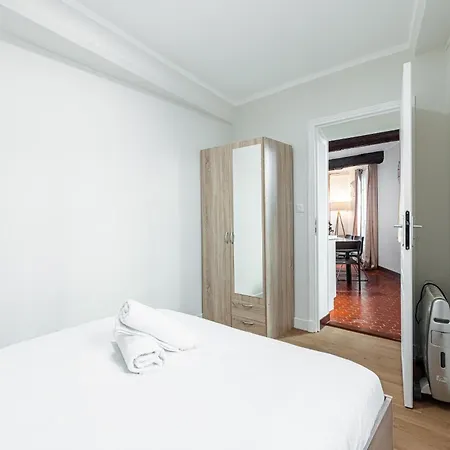 Large 3 Bdr Old Town - Ac Apartman