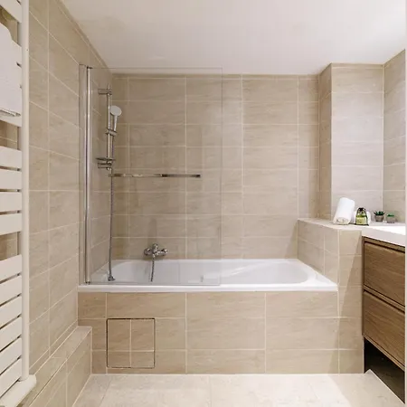 Large 3 Bdr Old Town - Ac 公寓 尼斯